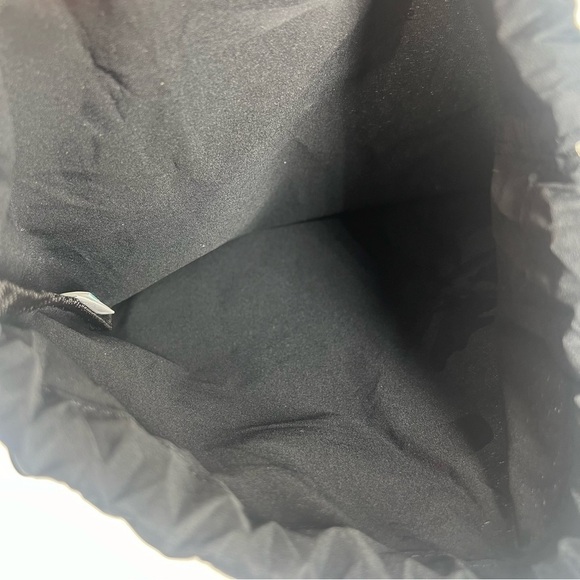 Keen Boys Fire Flame Black Drawstring Bag Youth - Picture 3 of 7